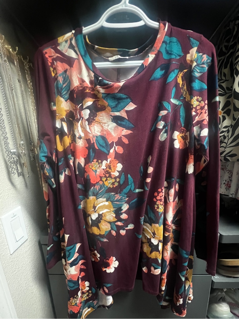 JODIFL Burgundy Floral Long Sleeve Tunic Top